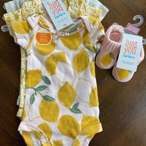 Carter’s Lemon Newborn Set